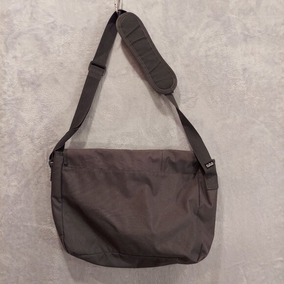 Quiksliver Shoulder Messenger Bag Gray Satchel Computer book School Career Pad - Picture 3 of 15